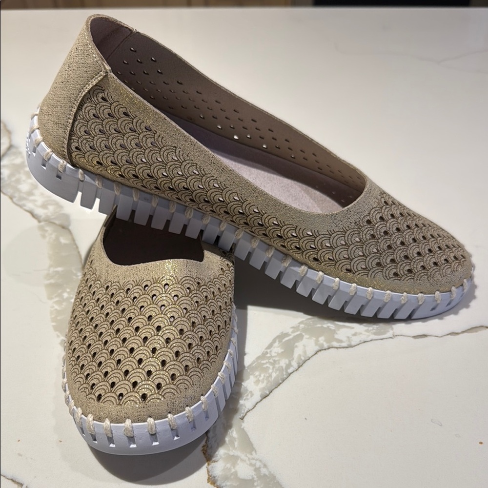 NEW❗️Ilse Jacobsen Tulipu Perforated Slip-on Sneaker
